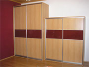 Vstavané skrine a šatníky